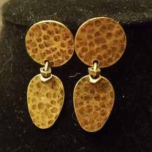 NWOT hammered brass dangle earrings